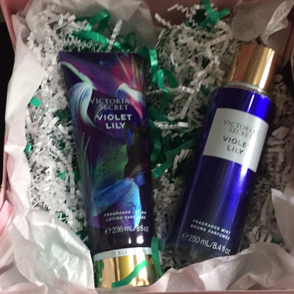 Victoria’s Secret mist & lotion gift set - Picture 2 of 5